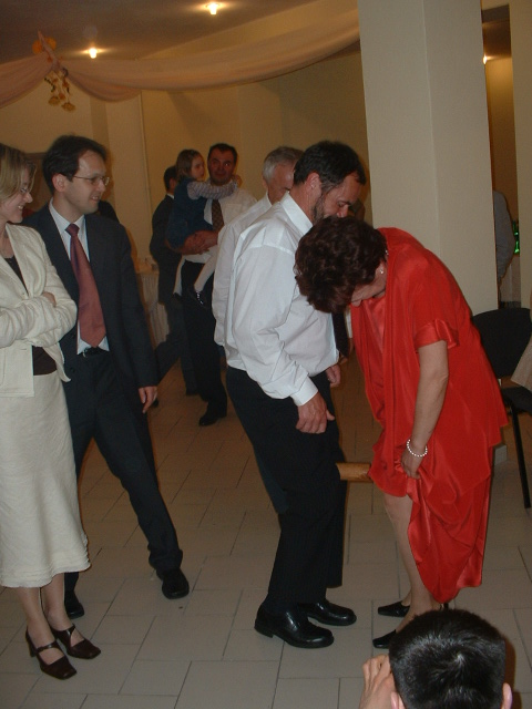 Swiadek odbiera walek!